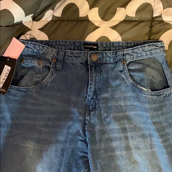 Jeans - Picture 2 of 4